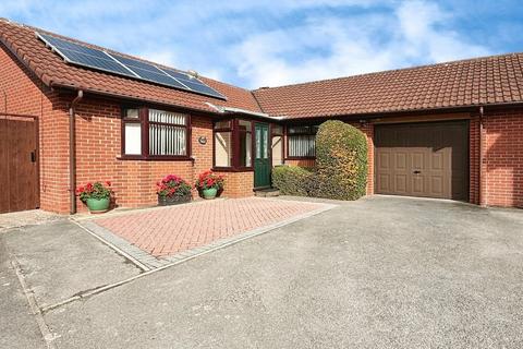3 bedroom detached bungalow for sale, Meadowcroft Drive, Burnham-on-Sea, TA8