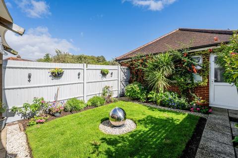 4 bedroom end of terrace house for sale, Buckland Road, Tadworth KT20