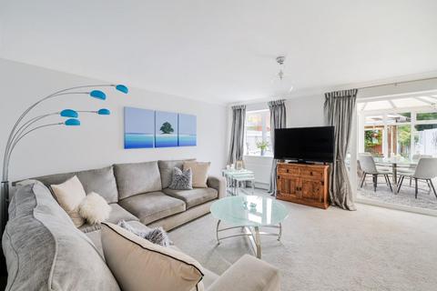 4 bedroom end of terrace house for sale, Buckland Road, Tadworth KT20