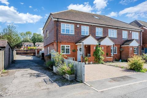 Buckland Road, Tadworth KT20