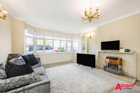 3 bedroom semi-detached house for sale, Don Way, Romford, RM1
