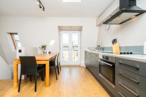 2 bedroom flat for sale, Shorrolds Road, London SW6