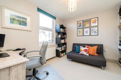 2 bedroom flat for sale, Shorrolds Road, London SW6