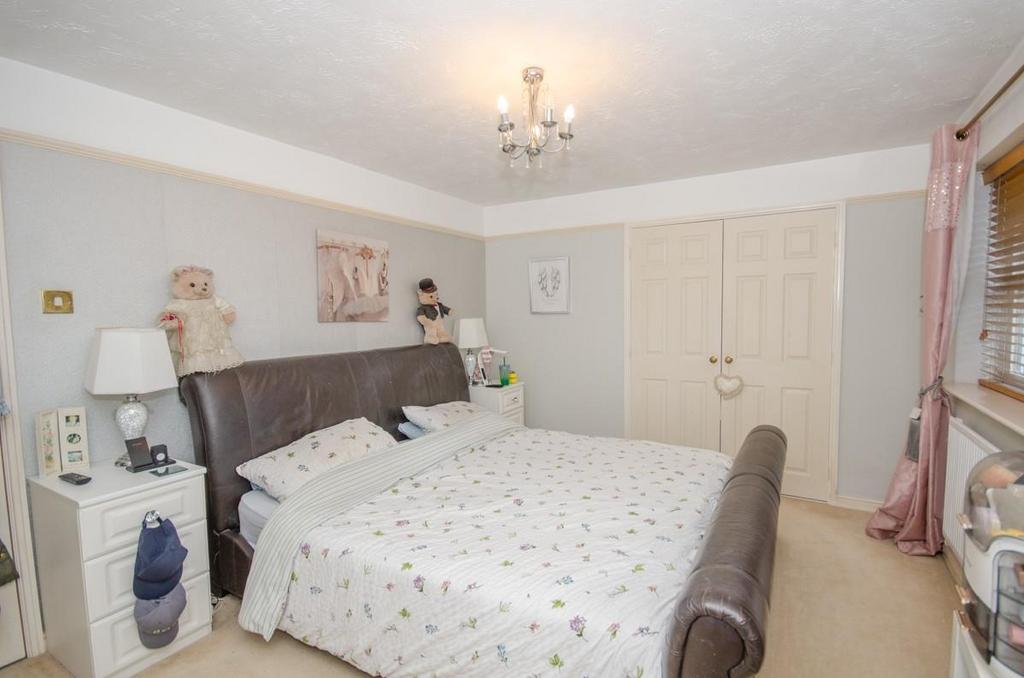 Bedroom one pic 2.jpg