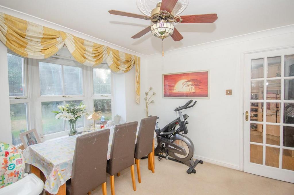 Dining room.jpg
