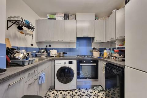1 bedroom flat for sale, Axon Place, Ilford