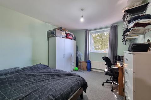 1 bedroom flat for sale, Axon Place, Ilford