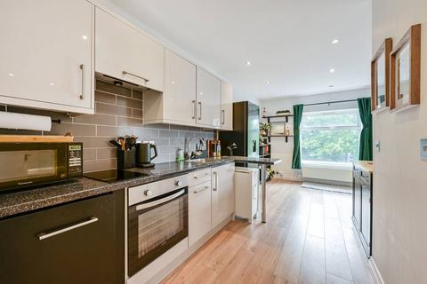 2 bedroom flat for sale, Hamilton Road, Wimbledon, London, SW19