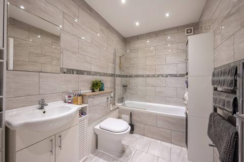 2 bedroom flat for sale, Hamilton Road, Wimbledon, London, SW19