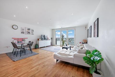 New Providence Wharf, 1 Fairmont Avenue, E14