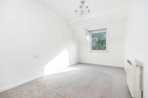 undefined, Queens Pk West Drive, Bournemouth BH8