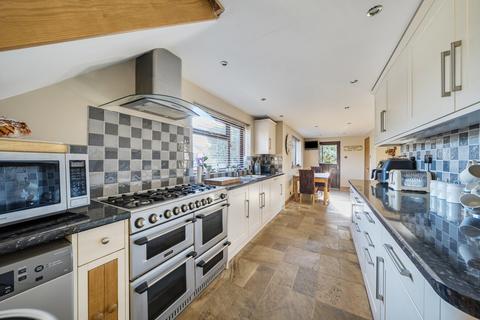 5 bedroom semi-detached house for sale, Chinnor Road, Thame OX9