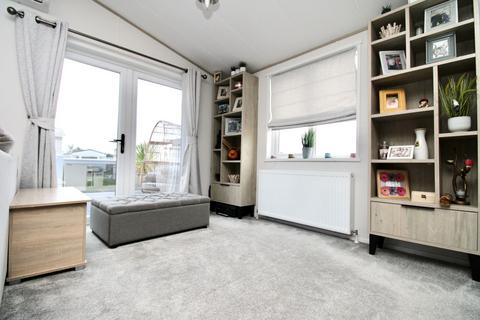 2 bedroom mobile home for sale, Shottendane Road, Birchington CT7