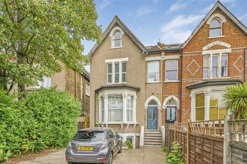 1 bedroom flat for sale, Bedford Hill, London SW12