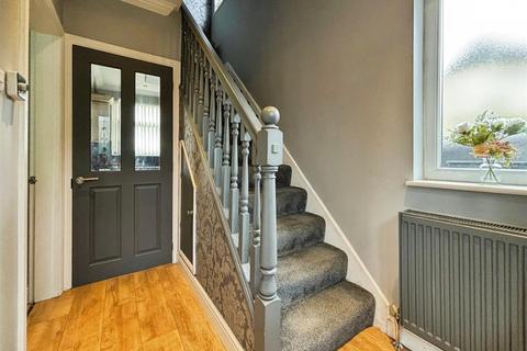 undefined, Leafield Avenue, Bradford BD2