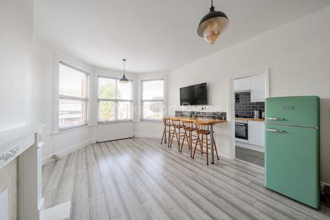 undefined, Brownlow Road, Bounds Green N11