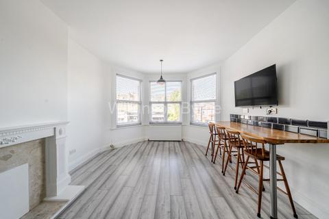 undefined, Brownlow Road, Bounds Green N11