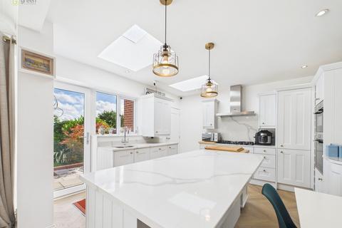 6 bedroom semi-detached house for sale, Welwyndale Road, Sutton Coldfield B72