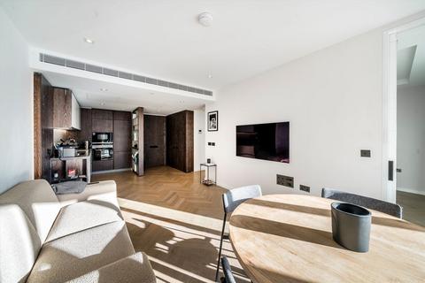 1 bedroom flat for sale, Circus Road West, London SW11