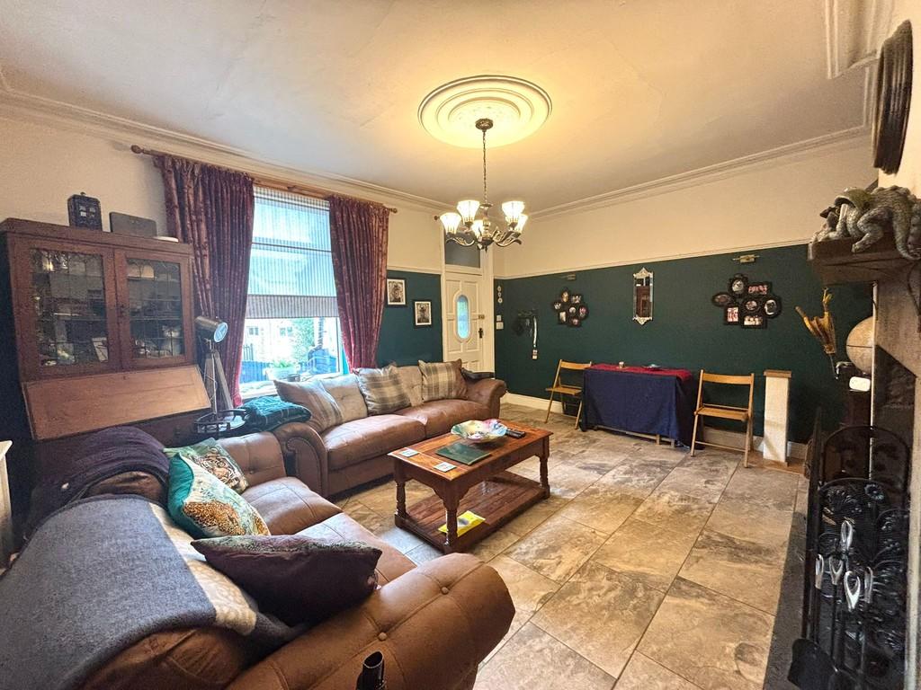 Living room 1.