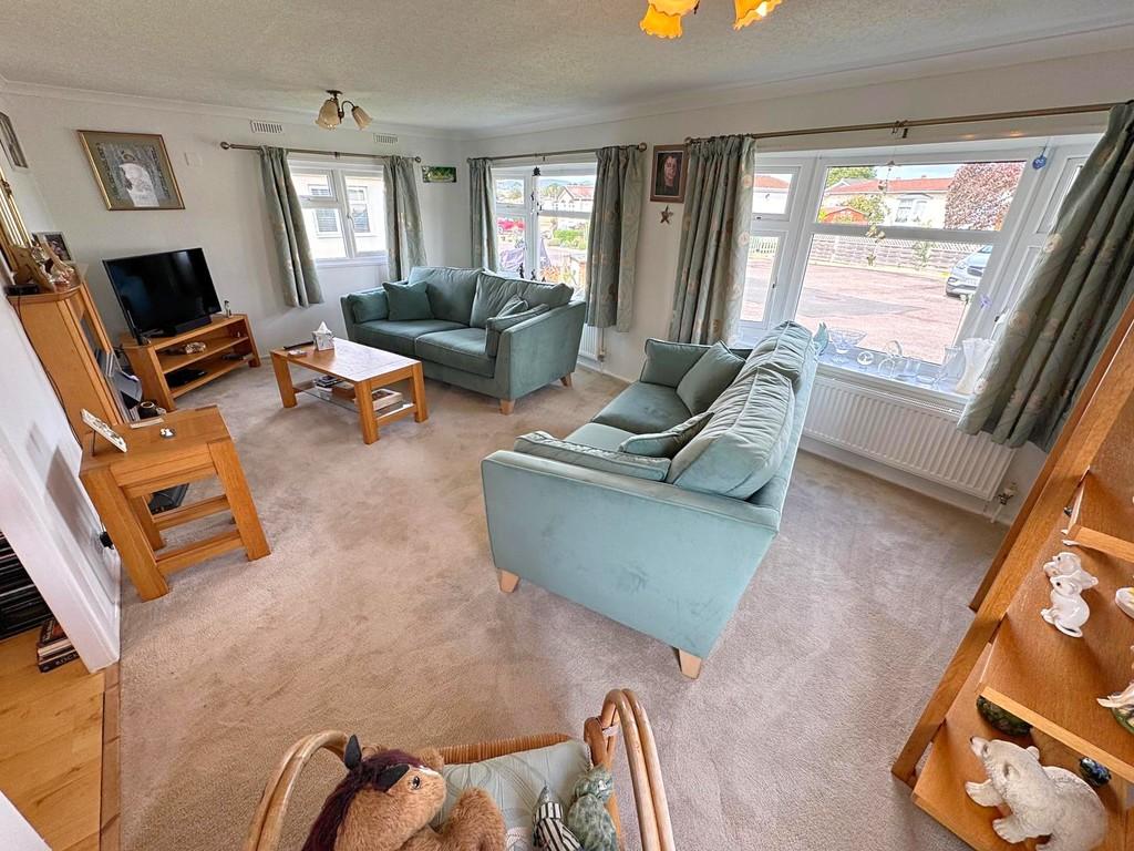 Living Room (2)