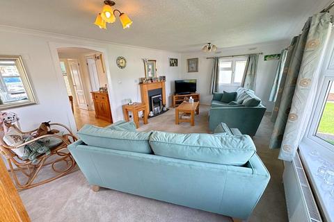 2 bedroom park home for sale, Upper Pendock