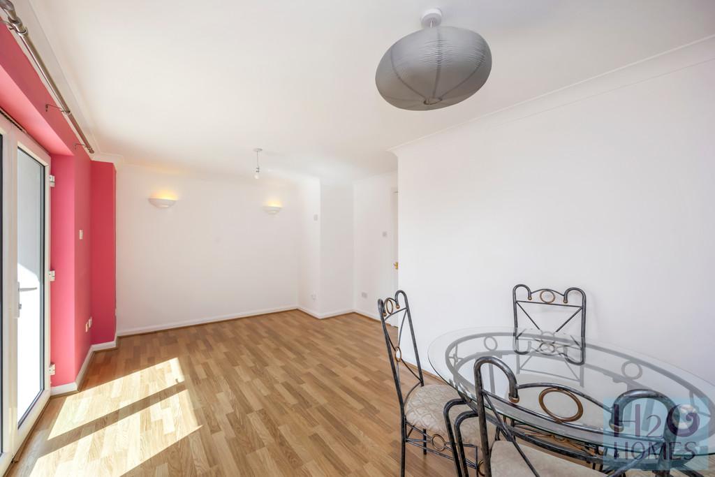 Hamilton Court 18-008