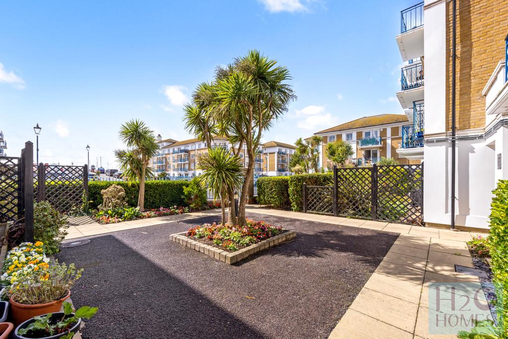 Hamilton Court 18-015
