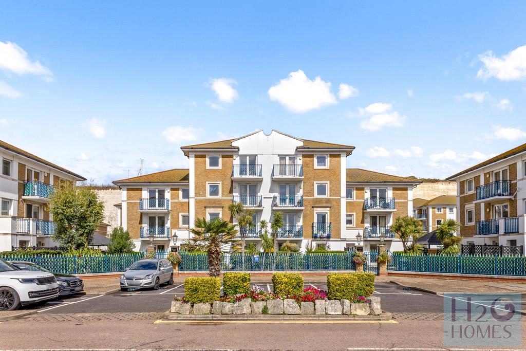 Hamilton Court 18-020