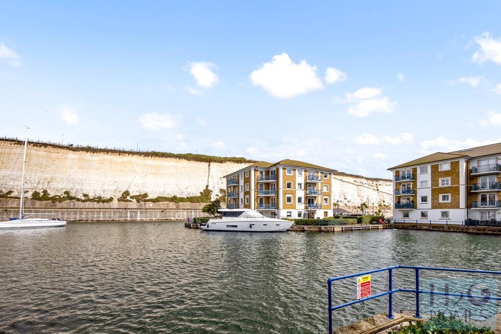 Hamilton Court 18-004