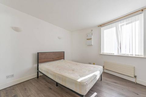 undefined, Millenium Harbour, Isle Of Dogs, London, E14