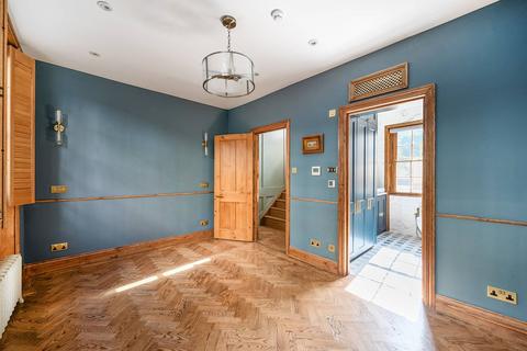 3 bedroom terraced house to rent, Colville Place, Fitzrovia, London, W1T