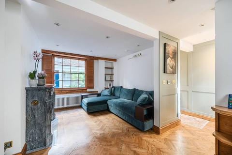 3 bedroom terraced house to rent, Colville Place, Fitzrovia, London, W1T