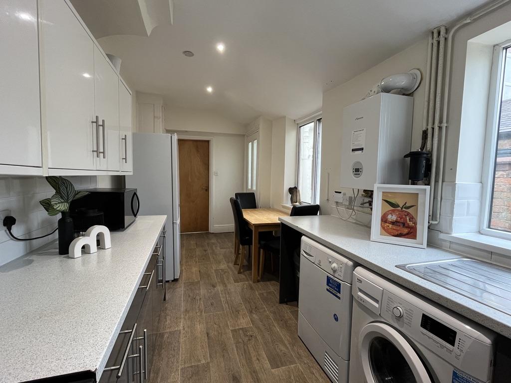 D9241 D26-7 F1 F-4203-83 D4-E165 A2 A55 AB5 1 105 c.jpeg