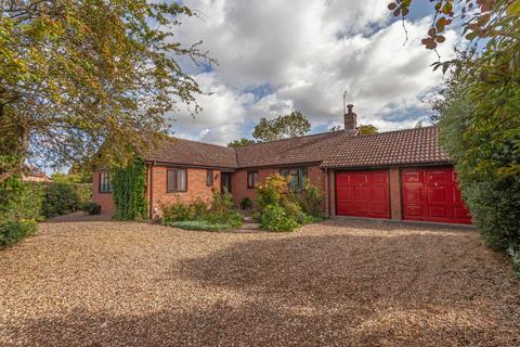 4 bedroom detached bungalow for sale, Shop Road, Clopton, IP13 6QP