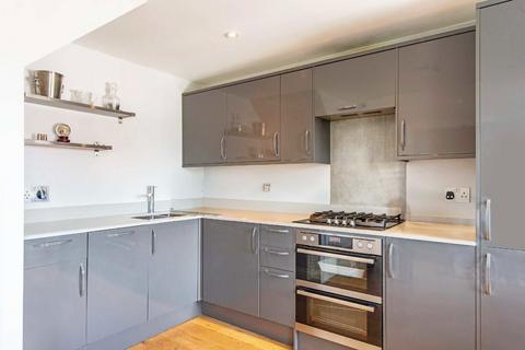 2 bedroom flat for sale, St. Quintin Avenue, London W10