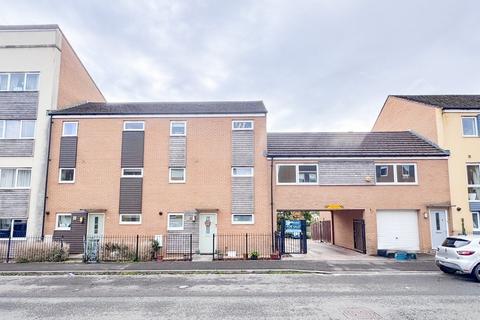 2 bedroom terraced house for sale, Wood Street, Patchway, Bristol, BS34