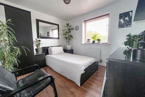 2 bedroom terraced house for sale, Wood Street, Patchway, Bristol, BS34