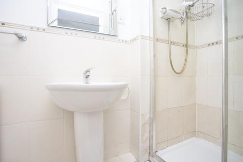 6 Kinson Way, Whitfield, Dover, CT16 2FB