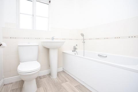 6 Kinson Way, Whitfield, Dover, CT16 2FB