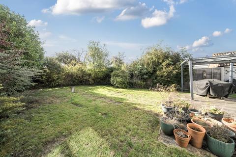4 bedroom bungalow for sale, Stagsden Road, Bromham, Bedford