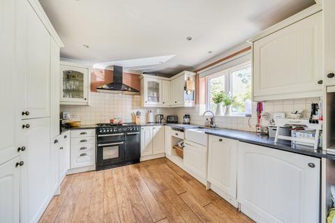 undefined, Dunfee Way, West Byfleet, Surrey, KT14