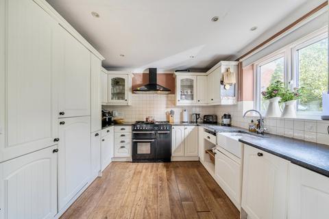 undefined, Dunfee Way, West Byfleet, Surrey, KT14