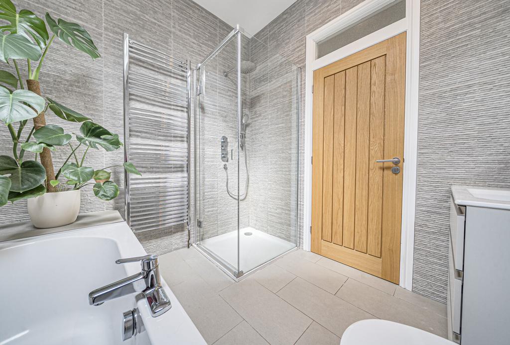 Family Shower Room