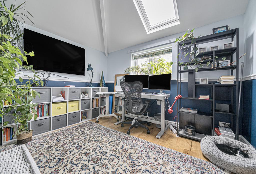 Bedroom/Office