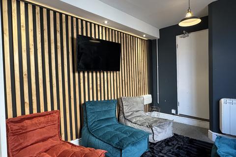undefined, Student Housing, Lincoln LN5