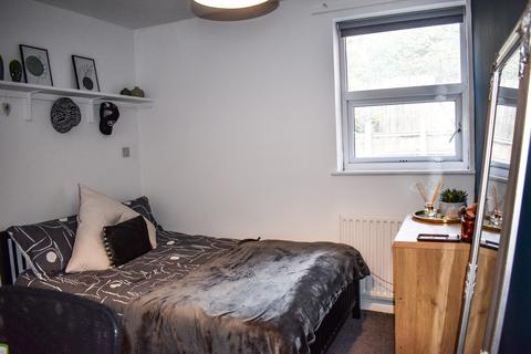 undefined, Student Housing, Lincoln LN5