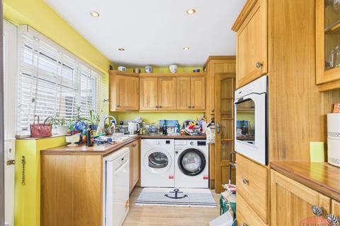 2 bedroom detached bungalow for sale, Mountbatten Close, Christchurch
