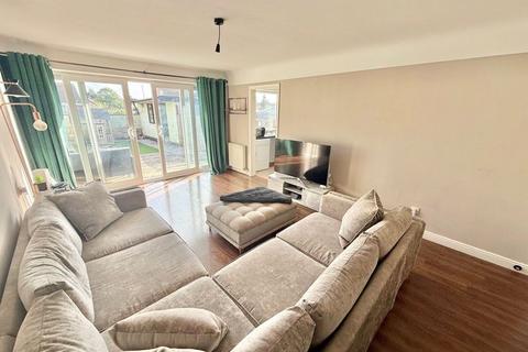 undefined, Cloverfield Gardens, Little Sutton
