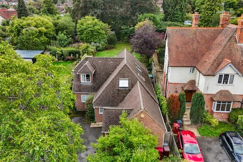 4 bedroom detached house for sale, Oak Tree Road, Reading RG31